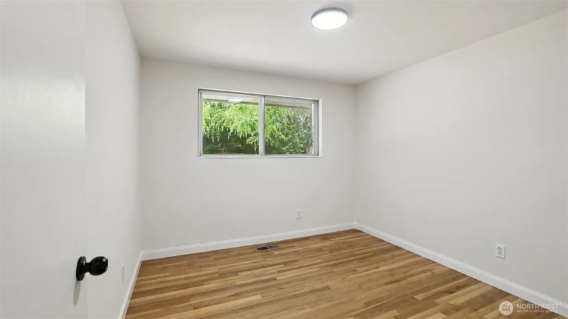 Property photo for 11404 Se 180th Place, Renton photo 21