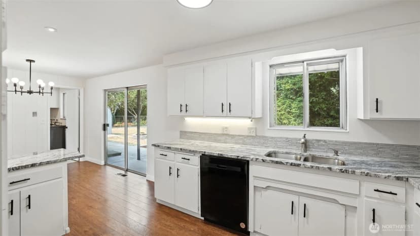 Property photo for 11404 Se 180th Place, Renton photo 15