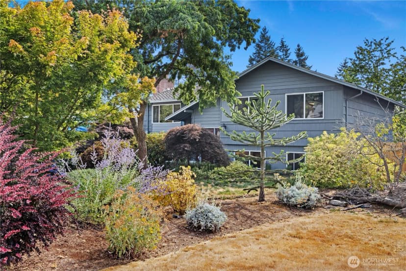 Property photo for 1224 170th Avenue Ne, Bellevue photo 2