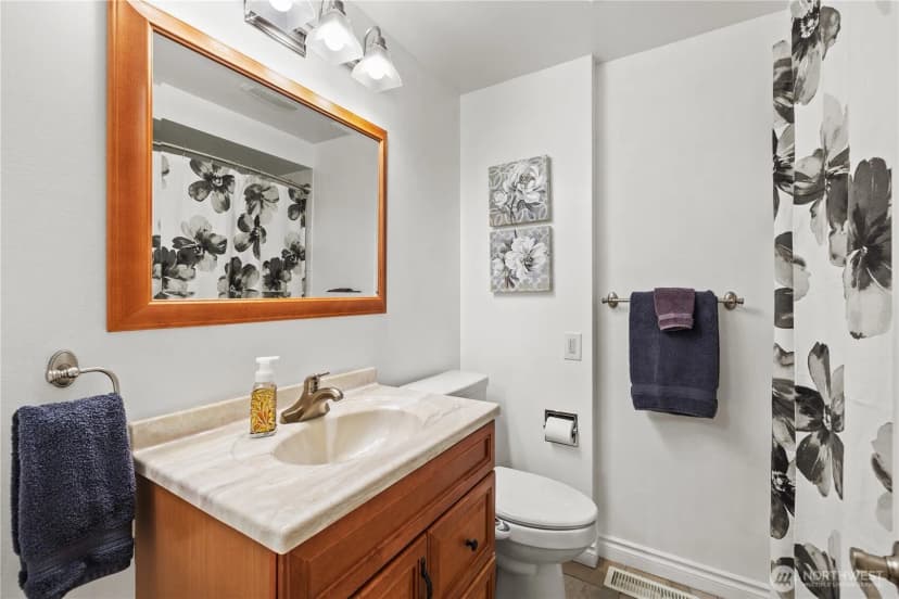 Property photo for 1224 170th Avenue Ne, Bellevue photo 20