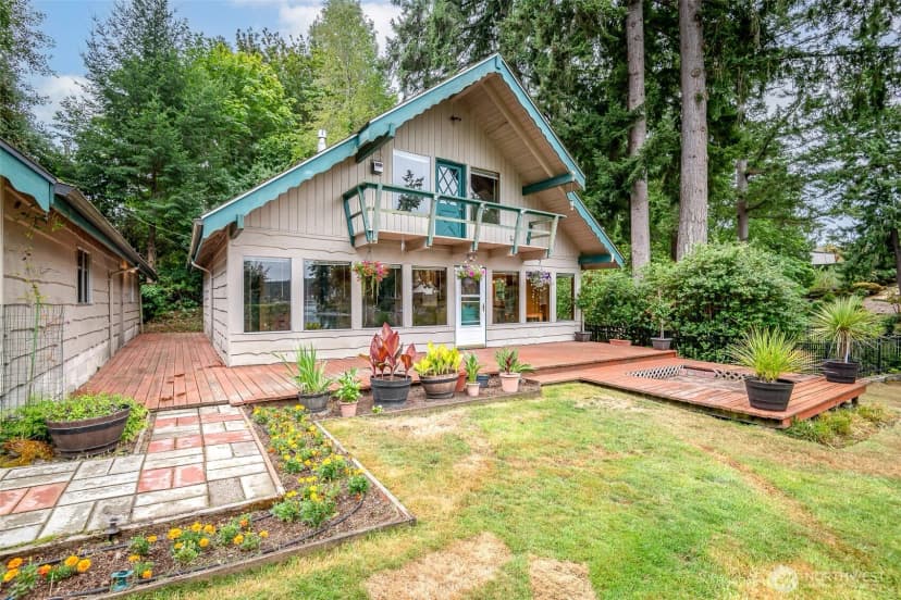 Property photo for 408 7th Avenue, Fox Island photo 3