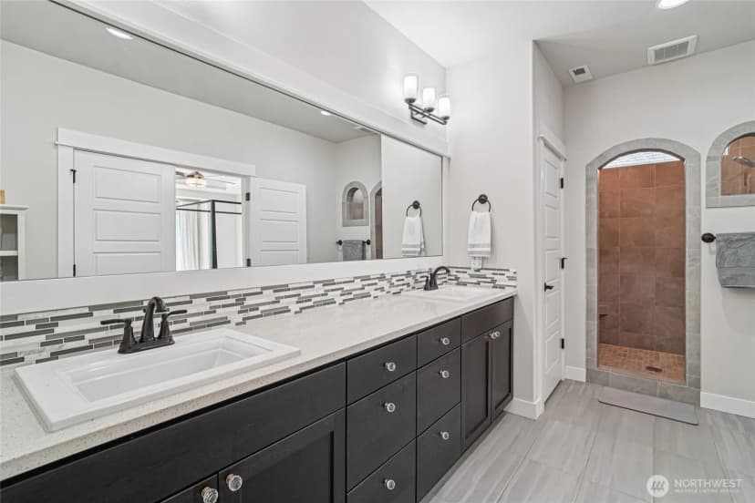 Property photo for 3307 69th Avenue Ct W, University Place photo 18
