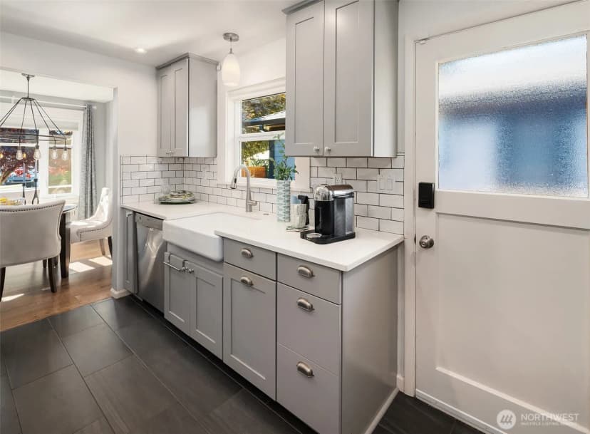 Property photo for 6040 49th Avenue Sw, Seattle photo 10