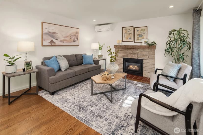 Property photo for 6040 49th Avenue Sw, Seattle photo 5