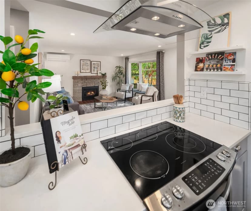 Property photo for 6040 49th Avenue Sw, Seattle photo 12