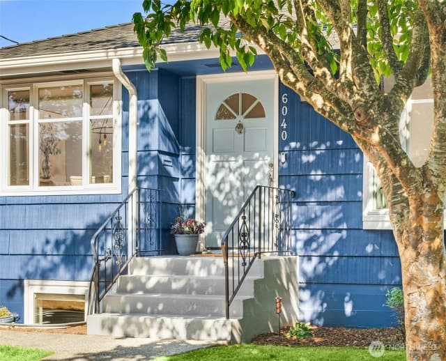 Property photo for 6040 49th Avenue Sw, Seattle photo 3