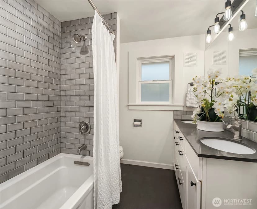 Property photo for 6040 49th Avenue Sw, Seattle photo 16