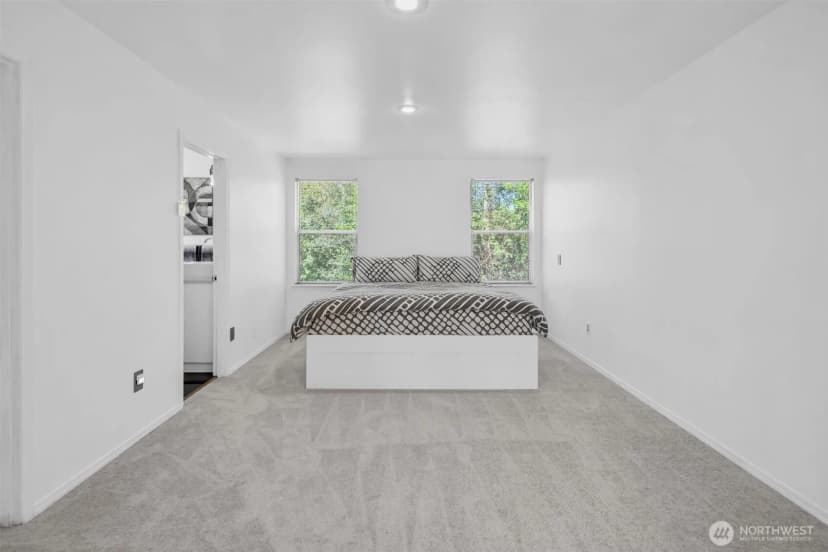 Property photo for 26702 110th Avenue Se, Kent photo 16
