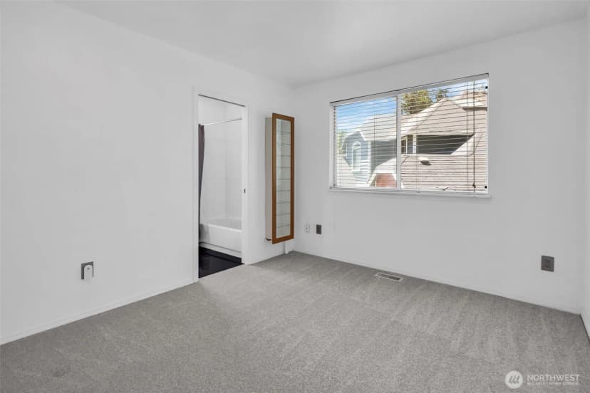 Property photo for 26702 110th Avenue Se, Kent photo 20