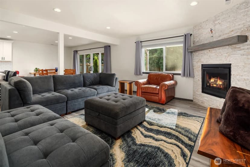 Property photo for 830 Mill Avenue, Snohomish photo 9