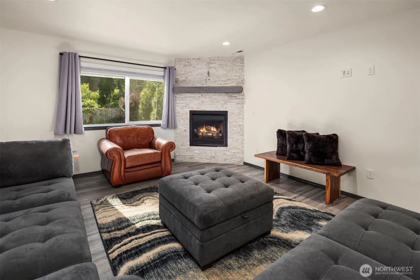 Property photo for 830 Mill Avenue, Snohomish photo 10