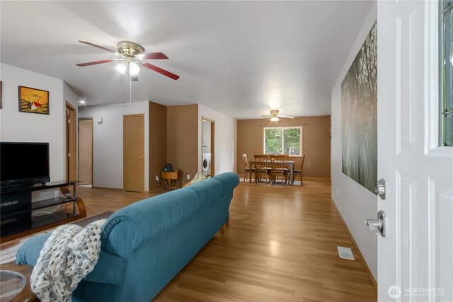 Property photo for 8726 Foxglove Court Se, Yelm photo 3
