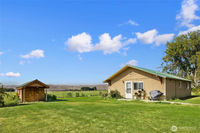 Property photo for 2520 No 6 Road, Ellensburg photo 27