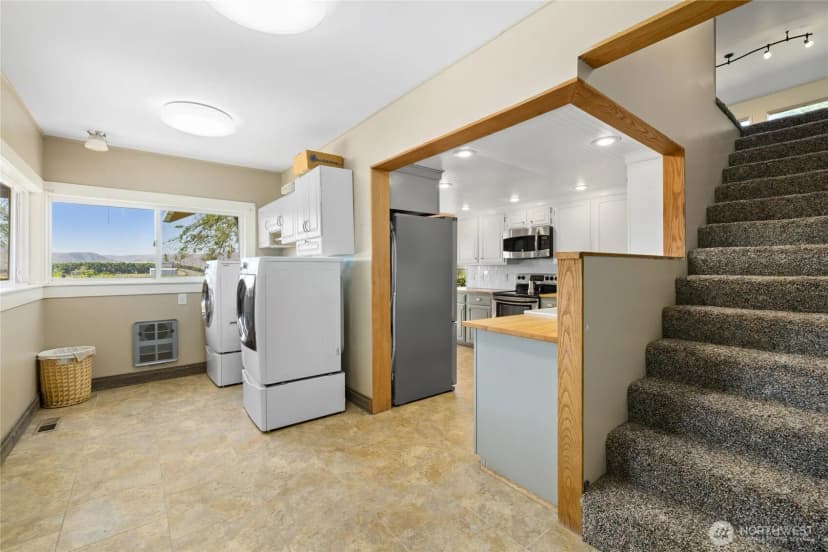 Property photo for 2520 No 6 Road, Ellensburg photo 9
