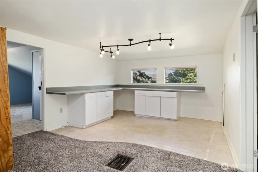Property photo for 2520 No 6 Road, Ellensburg photo 24
