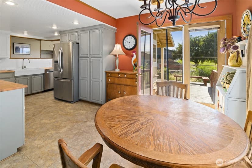 Property photo for 2520 No 6 Road, Ellensburg photo 13