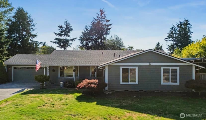 Property photo for 15604 43rd Avenue Ct E, Tacoma photo 2