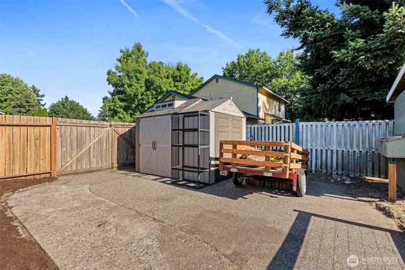 Property photo for 15604 43rd Avenue Ct E, Tacoma photo 28