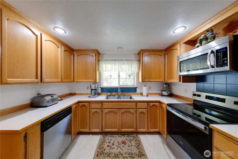 Property photo for 399 Tilingit Place, La Conner photo 14