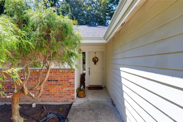 Property photo for 399 Tilingit Place, La Conner photo 3