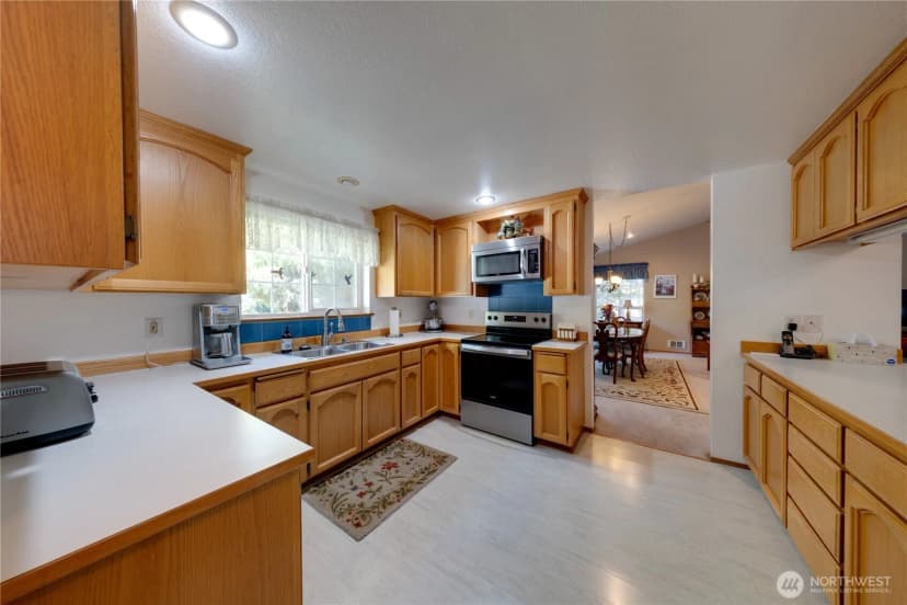 Property photo for 399 Tilingit Place, La Conner photo 12