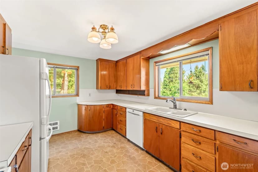 Property photo for 2120 Lake Avenue, Snohomish photo 10