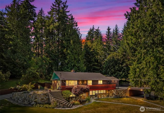 Property photo for 2120 Lake Avenue, Snohomish