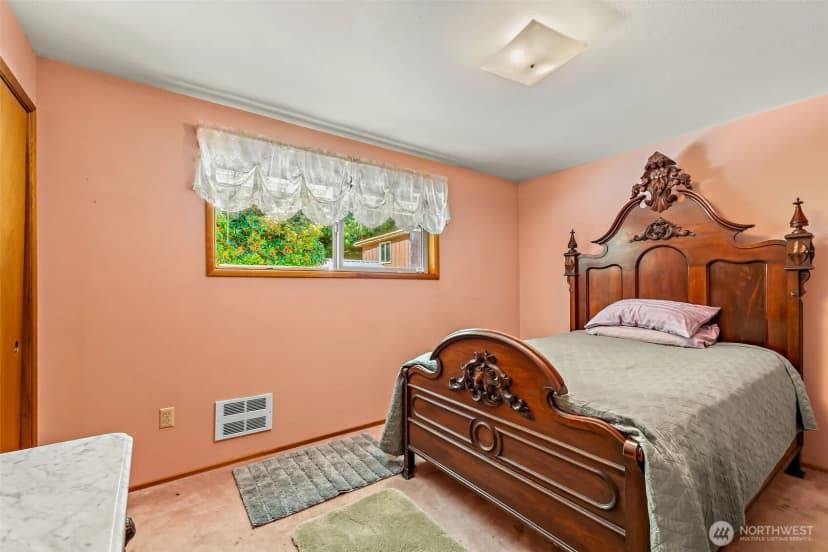 Property photo for 2120 Lake Avenue, Snohomish photo 12