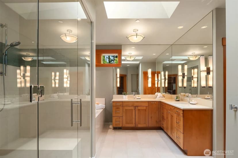 Property photo for 13433 Ne 45th Street, Bellevue photo 14