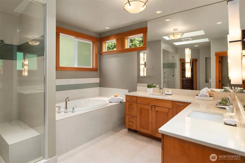 Property photo for 13433 Ne 45th Street, Bellevue photo 13