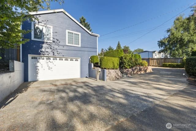 Property photo for 4026 Island Crest Way, Mercer Island