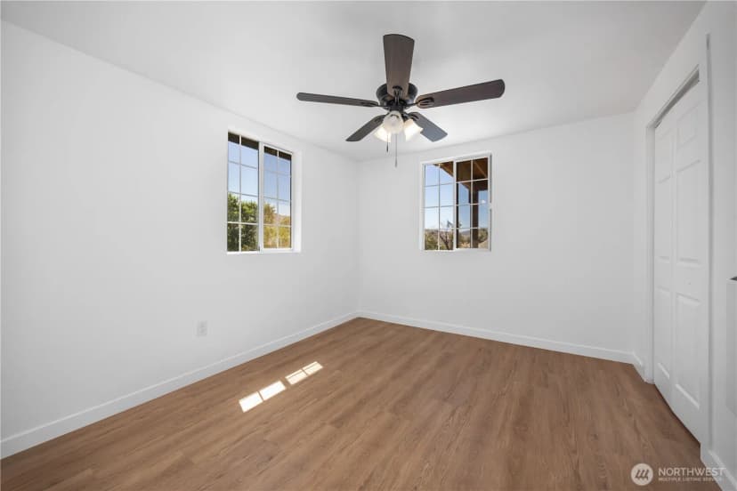 Property photo for 325 E Highland Avenue, Chelan photo 38