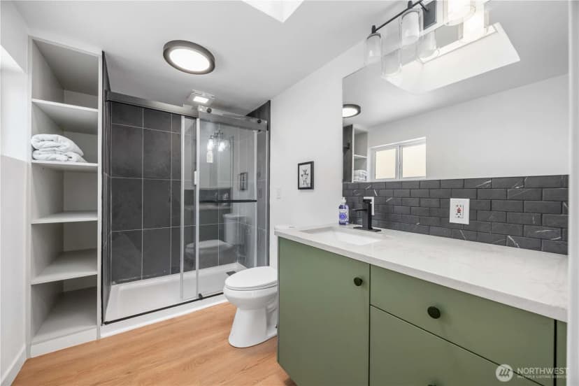 Property photo for 325 E Highland Avenue, Chelan photo 31