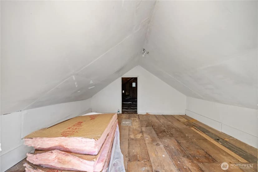 Property photo for 325 E Highland Avenue, Chelan photo 9