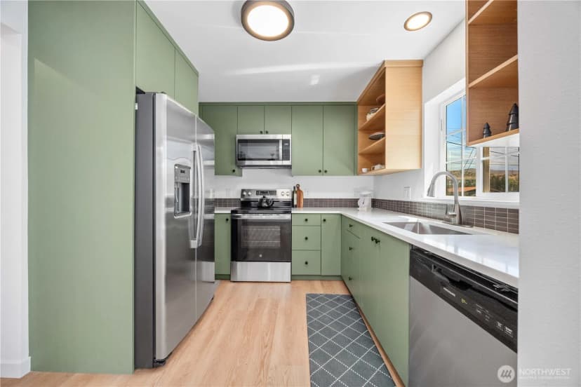 Property photo for 325 E Highland Avenue, Chelan photo 32