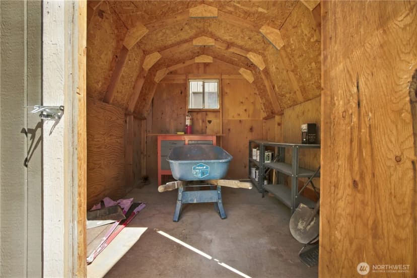Property photo for 325 E Highland Avenue, Chelan photo 11
