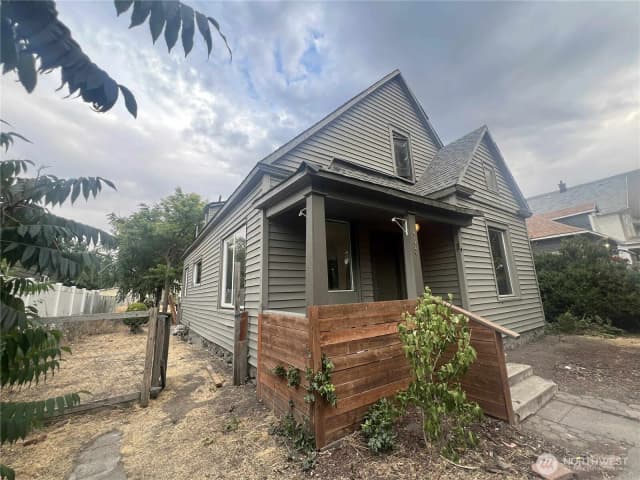 Property photo for 1920 E 1st Avenue, Spokane