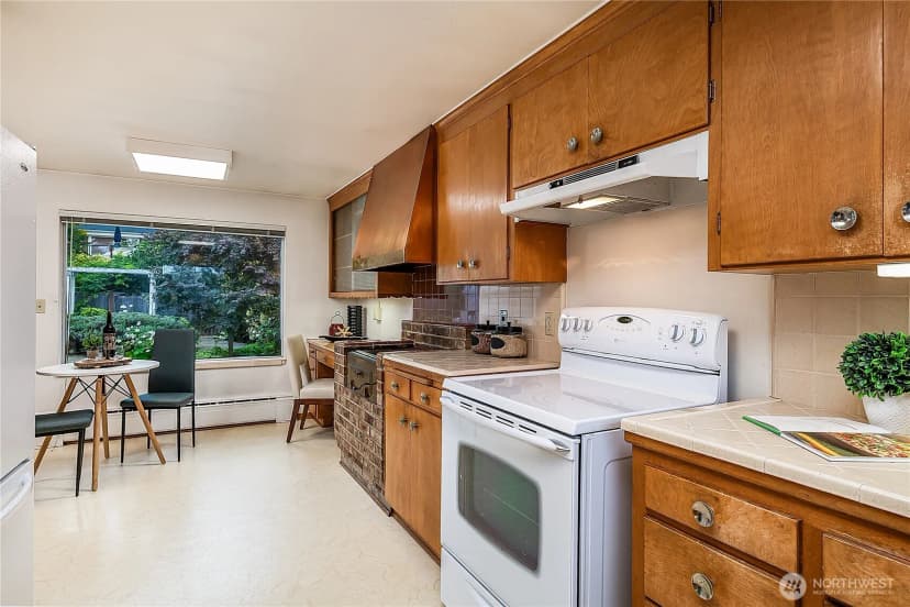 Property photo for 13014 8th Avenue Nw, Seattle photo 15