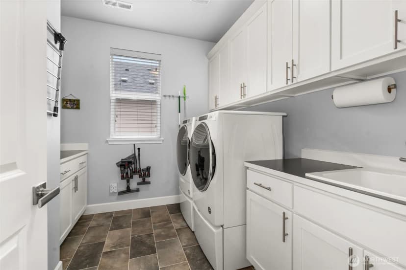 Property photo for 3640 Oakwood Street Se, Lacey photo 20