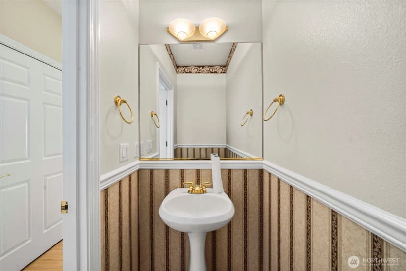 Property photo for 4210 Crystal Lane Loop Se, Puyallup photo 17
