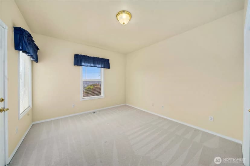 Property photo for 4210 Crystal Lane Loop Se, Puyallup photo 26