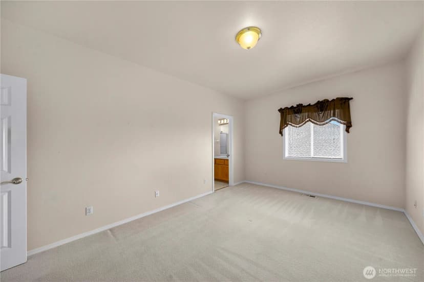 Property photo for 4210 Crystal Lane Loop Se, Puyallup photo 27