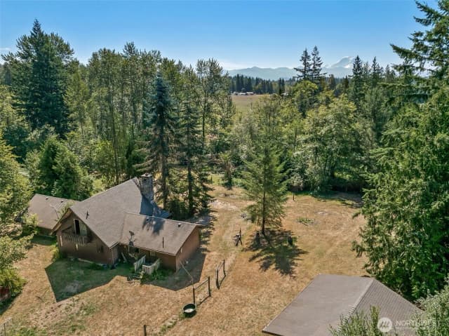 Property photo for 39609 188th Avenue Se, Enumclaw photo 2
