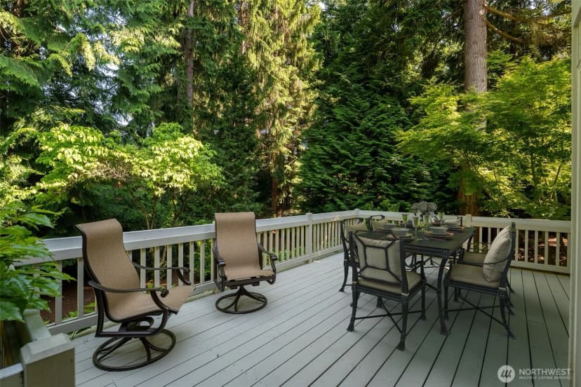 Property photo for 4 Shorewood Drive, Bellingham photo 15