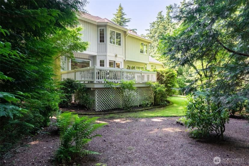 Property photo for 4 Shorewood Drive, Bellingham photo 37