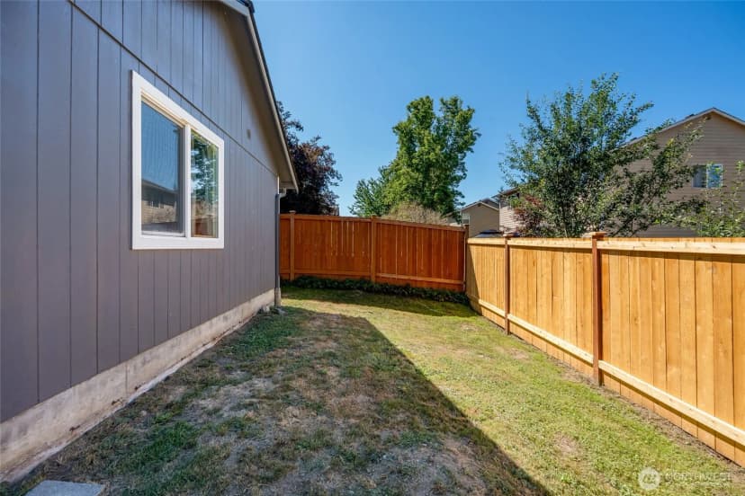 Property photo for 10716 63rd Drive Ne, Marysville photo 17