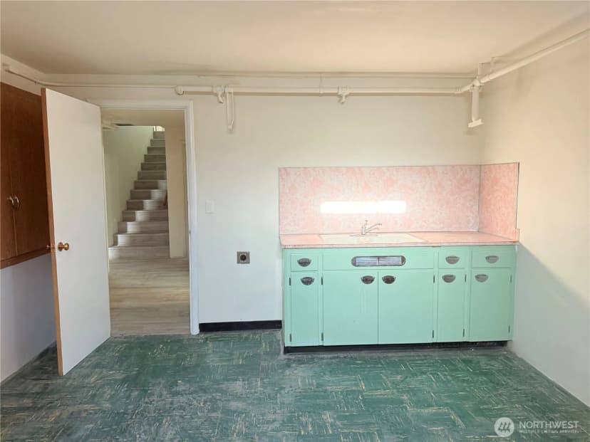 Property photo for 702 E 2nd Avenue, Odessa photo 21