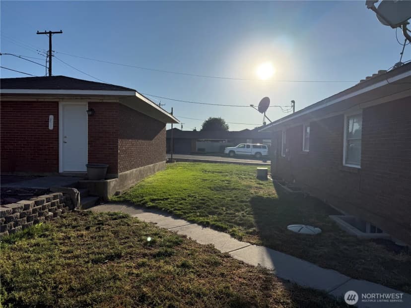 Property photo for 702 E 2nd Avenue, Odessa photo 32