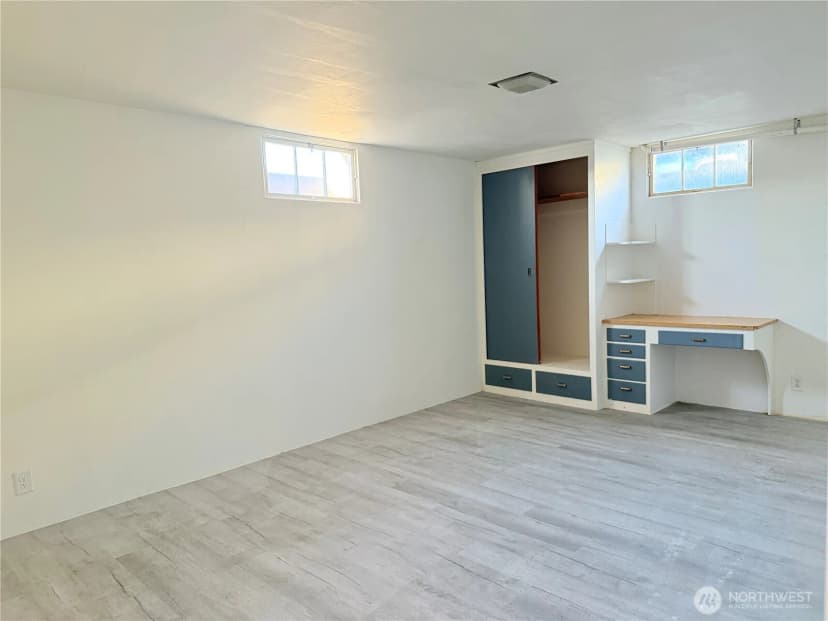 Property photo for 702 E 2nd Avenue, Odessa photo 25
