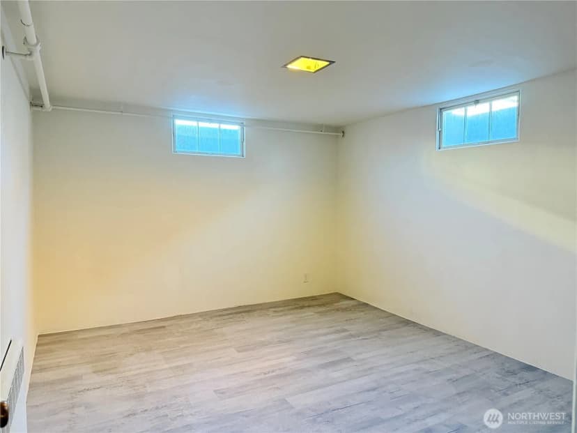 Property photo for 702 E 2nd Avenue, Odessa photo 18